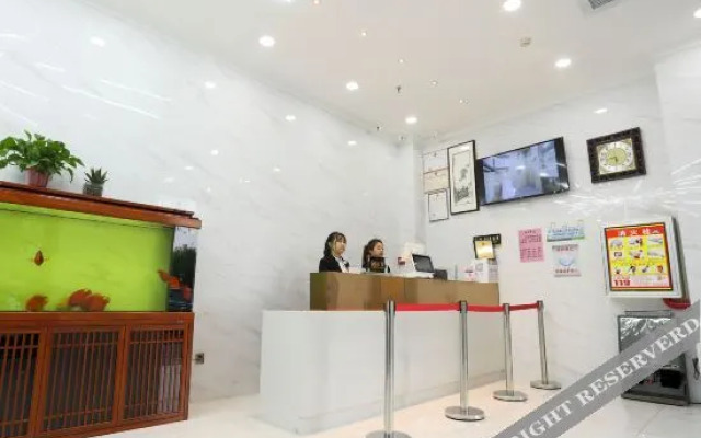 Feng 3 Hotel (Xi'an North High-speed Railway Station Wenjing Road Subway Station)(枫3酒店（西安高铁北站文景路地铁站店）)