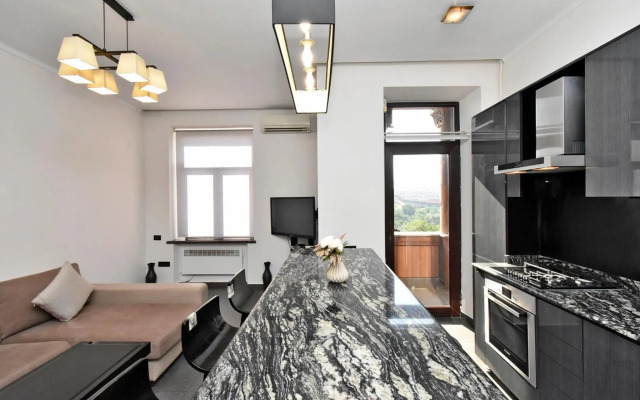 Mashtots street, 2 bedrooms Modern, Euro Renovated apartment MA218
