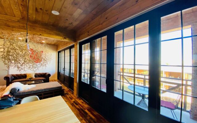 Cotton Court, by Valencia Hotel Collection