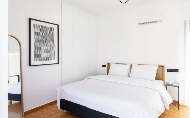 Elliot Neapoli, Athens