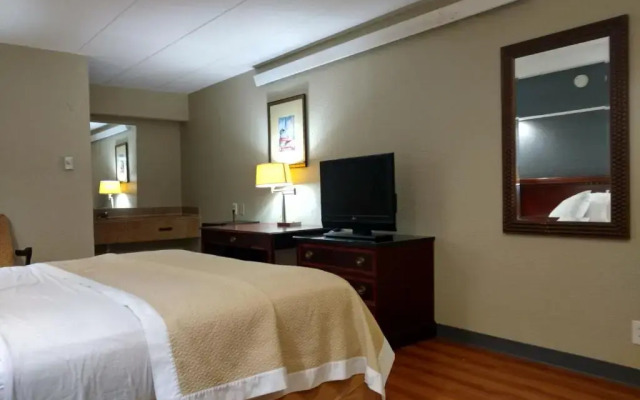 Travelodge by Wyndham Chicago - South Holland