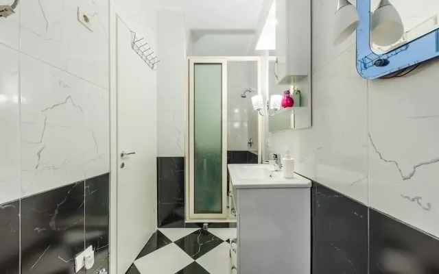 Stylish Apartment by the Beach Free Parking