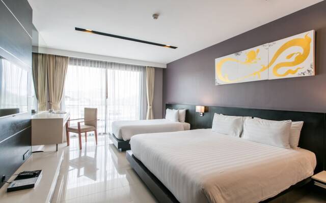 "suite Large Studio Apt With Hot Tub Bath In Front Pa Tong Beach"