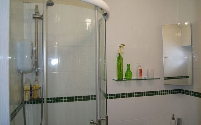 Little Gables Bed And Breakfast