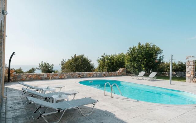 Villa Dioni Tria in Ditiki Mani