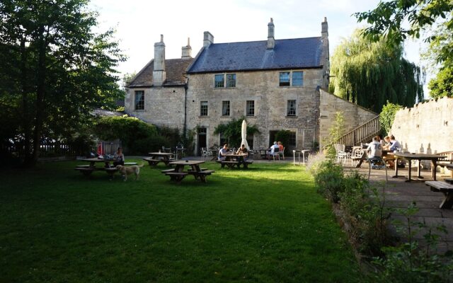 The Barge Inn