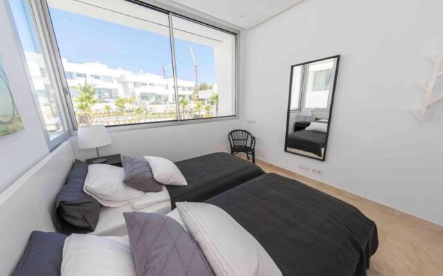 New Top Townhouse With Private Pool/4Bdr/3.5Bath