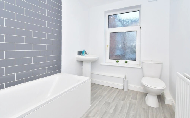 Townhouse @ 272 Walthall Street Crewe