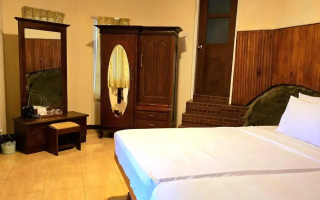 Blackwood Hotel
