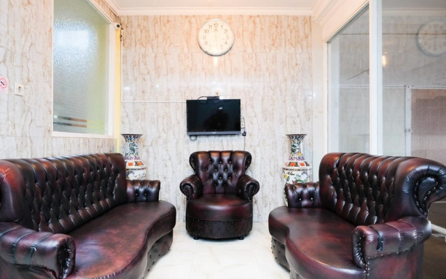 Urbanview Hotel Mawar Sharon Near Alun Alun Batu – Lobby – Batu