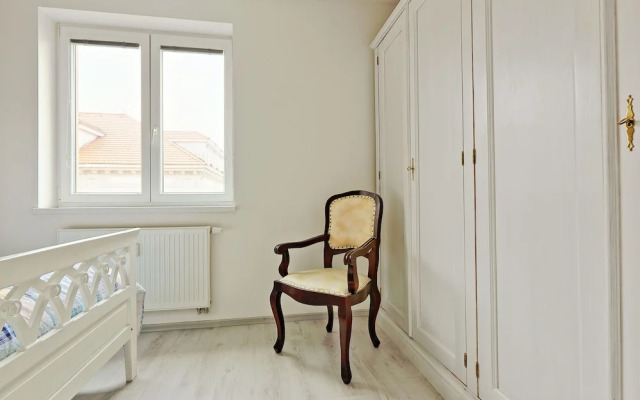 JR Flat Rental
