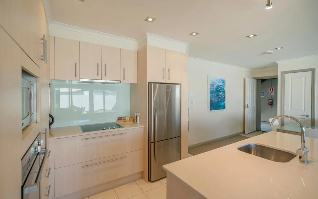 Crowsnest Apartments