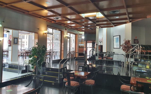B&B HOTEL Gijón Centro Begoña