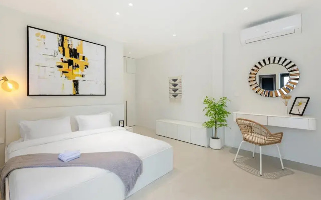 4 Bed SeaView Villa with Breakfast KBR32