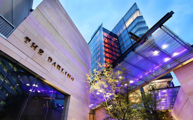 The Darling at the Star