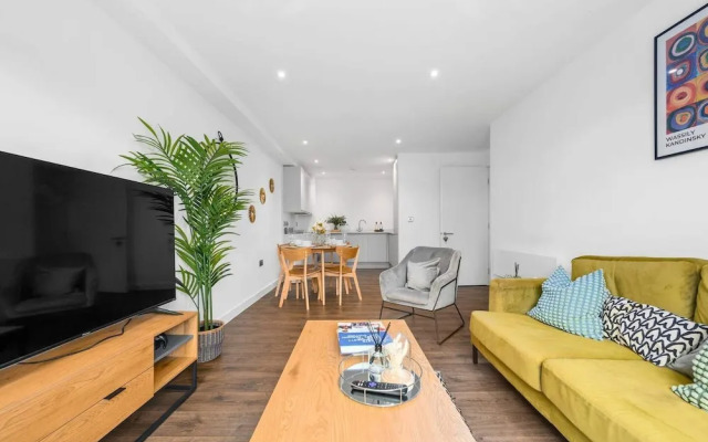 Manchester - Apartment - Sleeps 5 - Parking