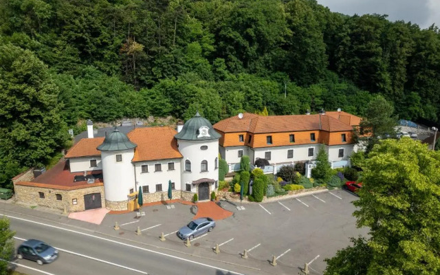 Zámeček pod hradem - hotel