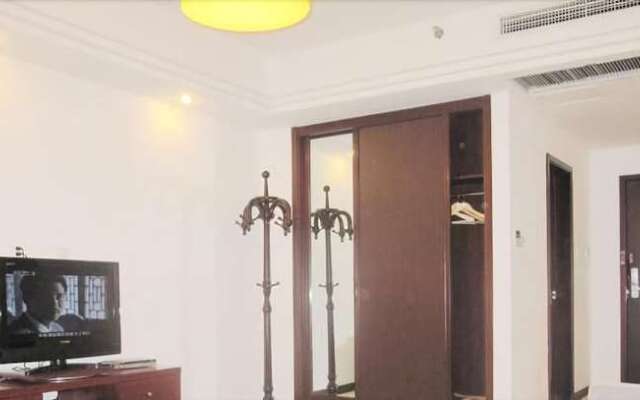 Jiuhuashan Center Hotel