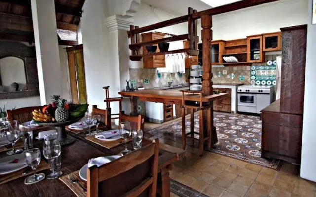 Villa Baja