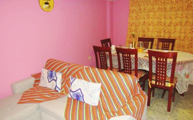 Amigos Del Mundo Guesthouse