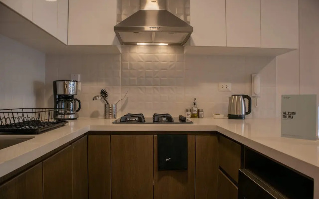 w Gorgeous 1BR w Terrace in Miraflores
