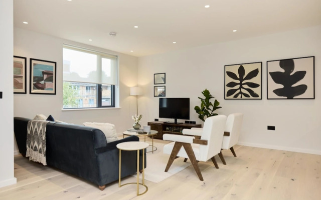 The Brondesbury Place - Bright 2bdr Flat With Balcony Parking