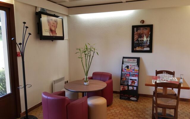 Le 2 by HOTEL AKENA LA FERTE BERNARD