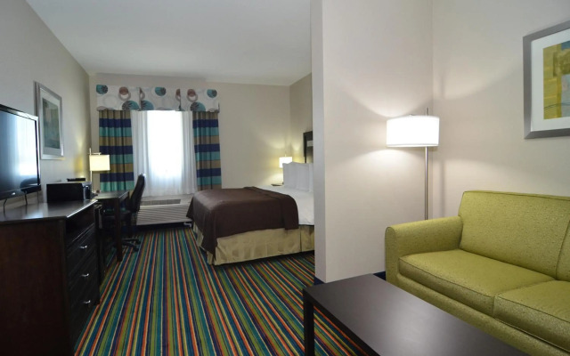 Quality Inn & Suites Kenedy - Karnes City