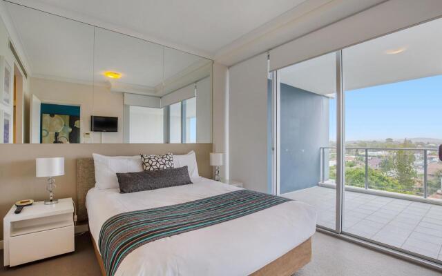 Silvershore Apartments on the Broadwater
