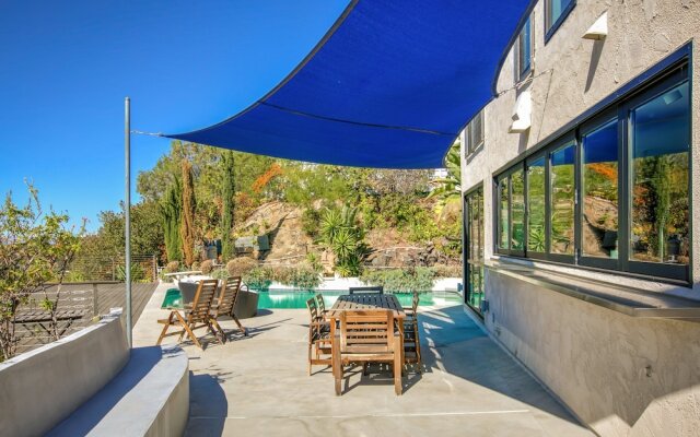 New Listing! Modern Hideaway W/ Pool, Theater Room 3 Bedroom Home