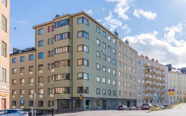 Beautiful upper floor studio in Kallio