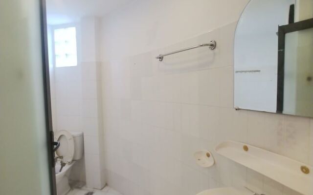 Poseidon Hotel And Apartment