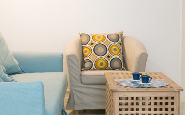 ALTIDO Charming Patio