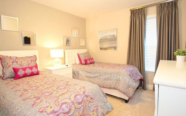 5 Bedrooms Vacation Homes by RedAwning
