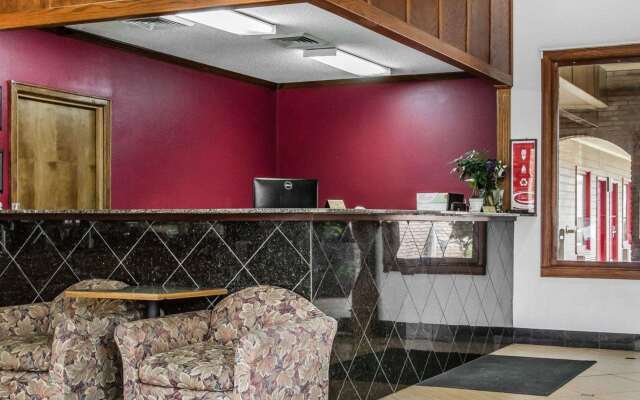 Econo Lodge Inn & Suites Enterprise