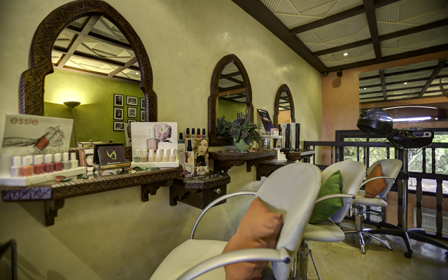 Amani Hotel Suites & Spa