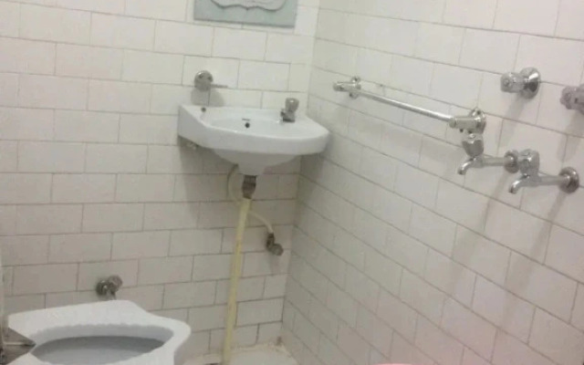 Hotel Emerald Heights