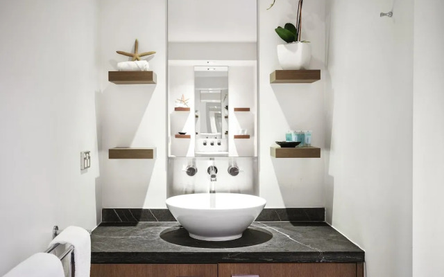Temple 221 2BR Resort Spa Apartment