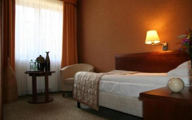 Hotel Centuria Wellness & SPA