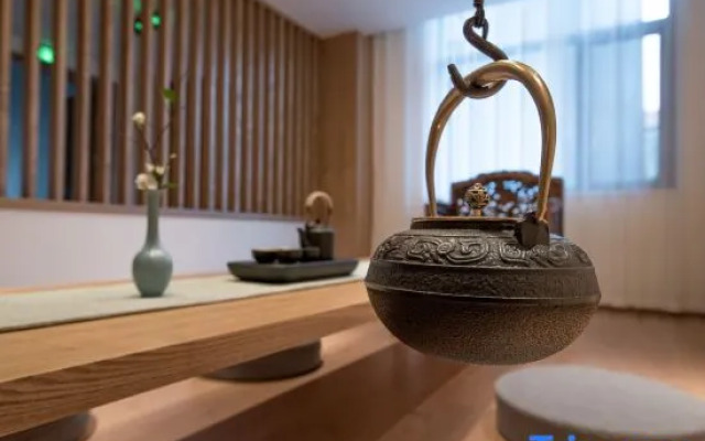 QIANNA LINQI HOTEL (Jiaozuo Jianshe Road Railway Station Branch)