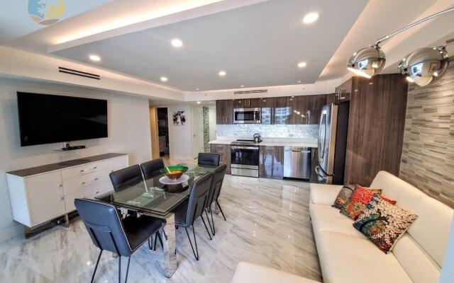 Alexander 1103 4 Bedroom Apts by RedAwning