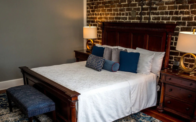 East Bay Inn, Historic Inns of Savannah Collection