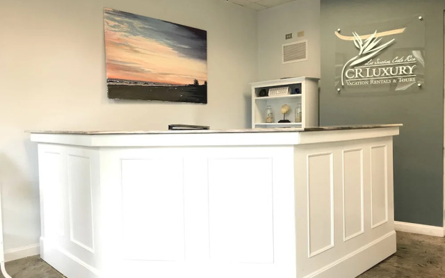 CR Luxury Los Sueños Condos