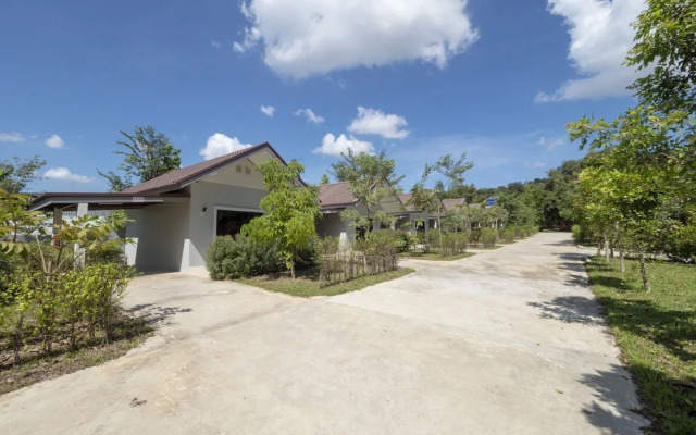 OYO 75378 Thawapee Resort