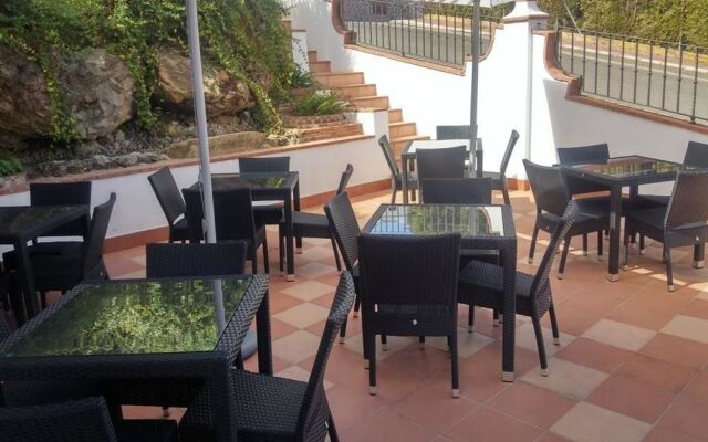 Hotel Vega De Cazalla