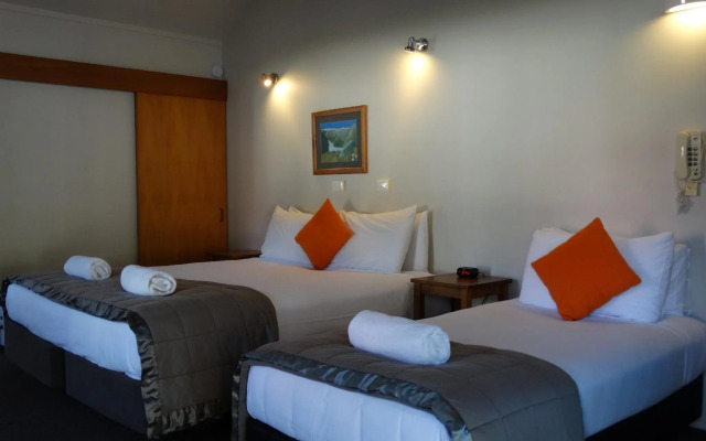 Alpine Glacier Motel