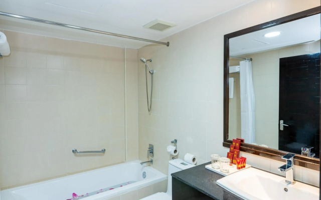 Treasure Oasis Hotel