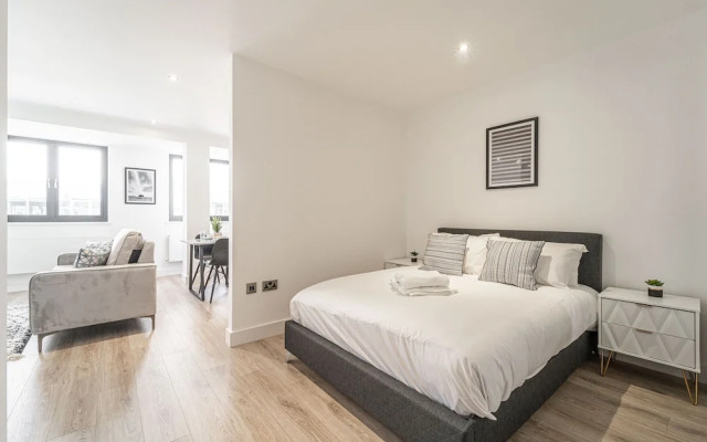 Seven Living Solihull - Broadoaks Studio
