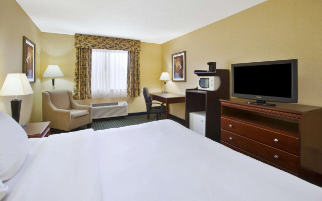 Quality Inn Marshall near I-69