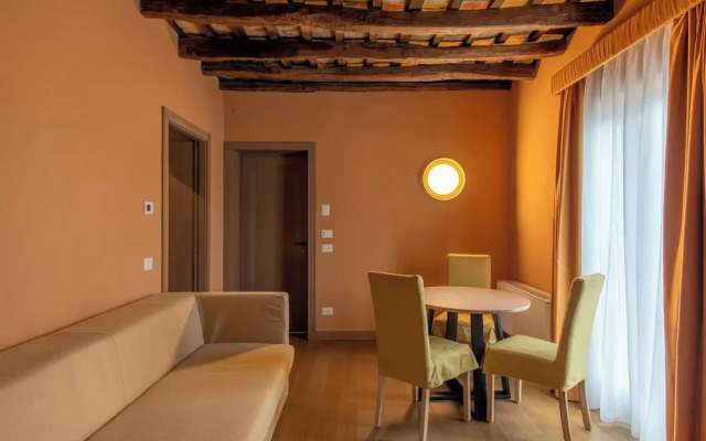 Palazzo De Gregorio Apartments